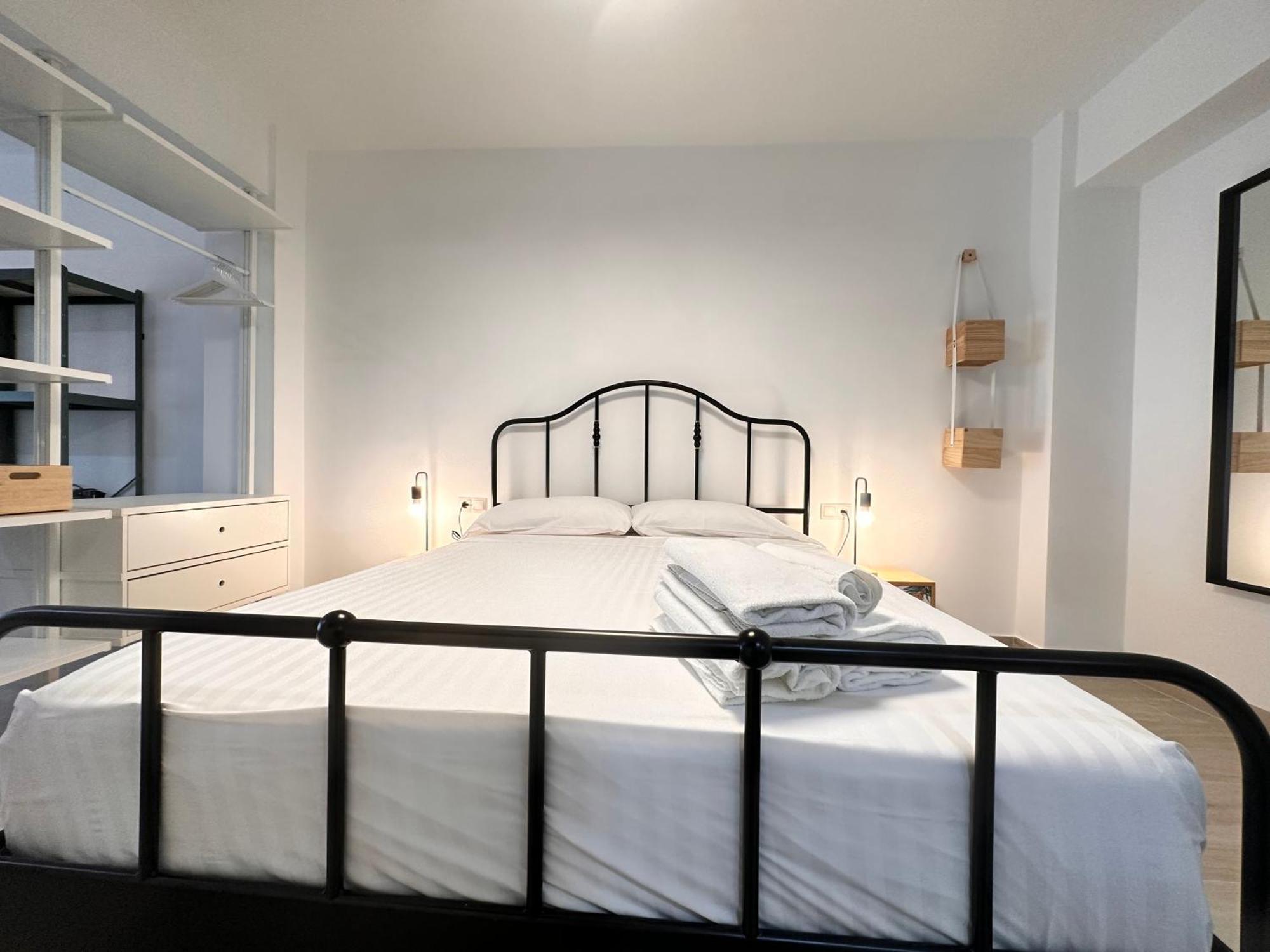 Alberola Industrial Style Appartement Valencia Buitenkant foto